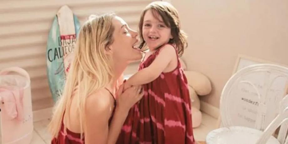 Emilia Attias y su hija Gina, cómplices y divertidas