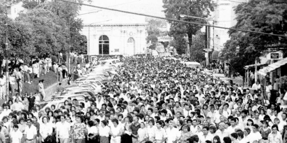 Las marchas del silencio en reclamo de justicia por el asesinato de María Soledad Morales llegaron a reunir más de 30.000 personas en Catamarca