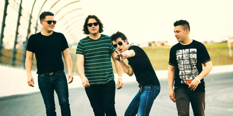 Corta pero contundente, la discografía de Arctic Monkeys ya se presta para el juego de ordenarla de peor a mejor