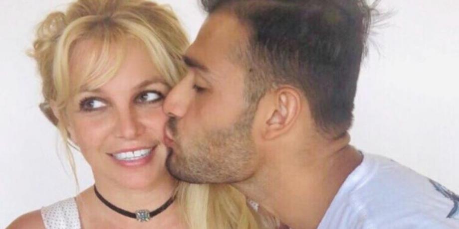 Britney Spears cumplió 39 años y se mostró en redes sociales con su novio, el modelo Sam Asghari. Antes, la estrella pop estuvo en pareja con músicos, productores y hasta un fotógrafo paparazzi