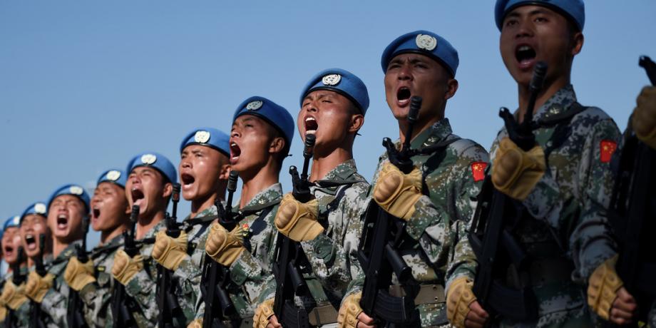 Militares chinos en un campamento en las afueras de Pekín, China, el 25 de septiembre de 2019