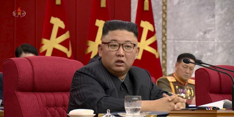Kim Jong-un durante una sesión plenaria del octavo comité central del Partido del Trabajo de Corea de Norte. 16 de junio de 2021.