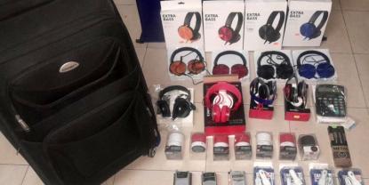 Lo sorprenden con valija que contenía objetos robados y lo aprehendieron