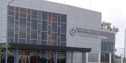 Motociclista sufre fractura de costillas tras accidente por pinchadura