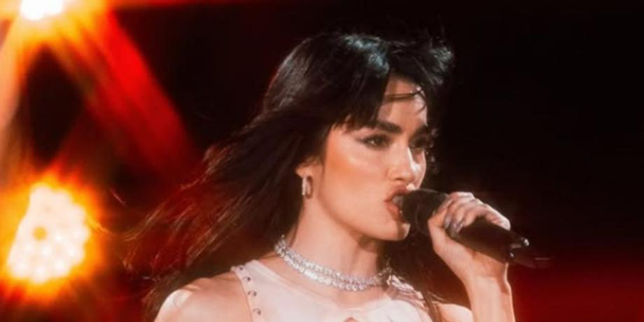 Cortesía de exitoina