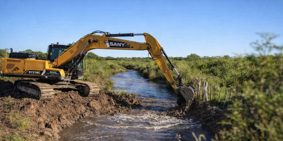 Desobstrucción del arroyo Chujchala