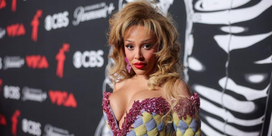 Cortesía de exitoina