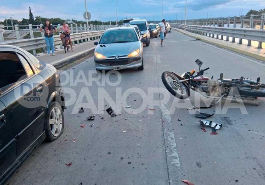 Accidente de tránsito en puente nuevo de Villa Balnearia deja dos motociclistas heridos