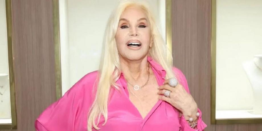 Cortesía de exitoina