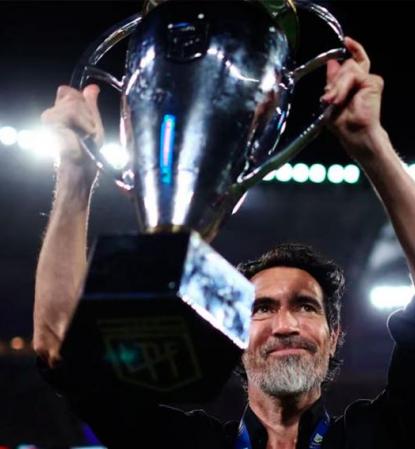 Estudiantes de La Plata se enfrenta a Sarmiento en el último partido de Domínguez