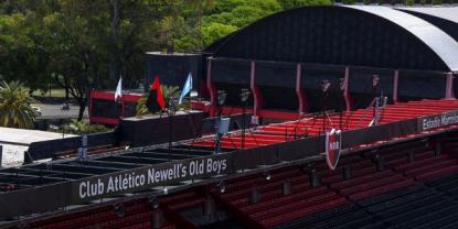 Proyección de IA: Estadio Marcelo Bielsa con cubierta perimetral 360°