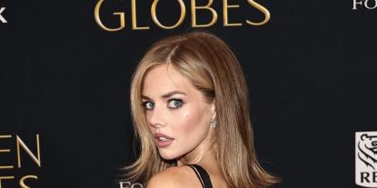 Samara Weaving resurge como referente de moda con un icónico vestido