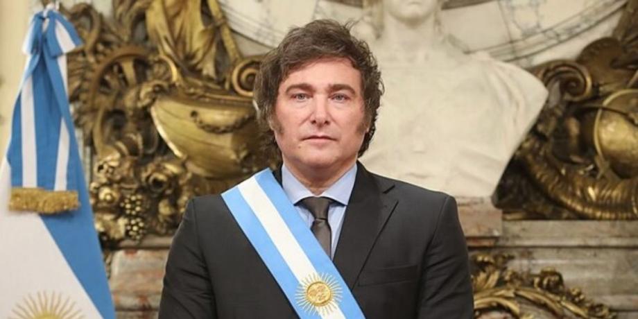 Cortesía de exitoina