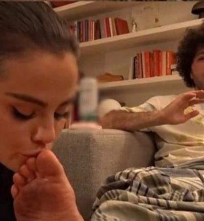 Selena Gomez y Benny Blanco: el gesto viral que impacta en redes sociales