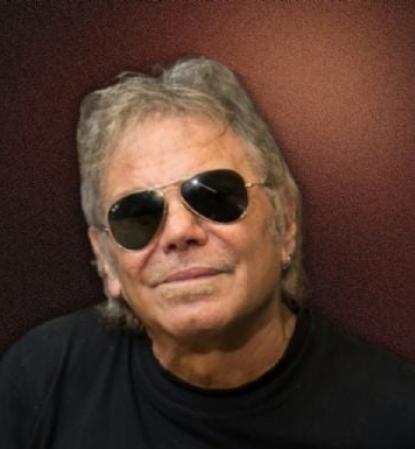 Desafíos de Beto Casella en América TV: Cambios en su Programación Nocturna