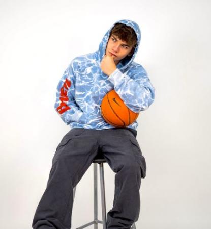 Faus K lanza 'Vogue', un avance del álbum Sobredimensión