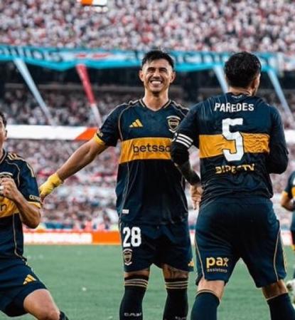 Boca Juniors Supera a River Plate en un Vibrante Superclásico