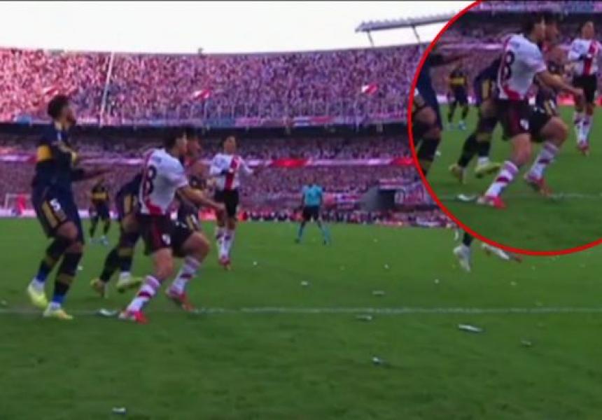 Controversia arbitral en el Superclásico: Penales no sancionados generan debate