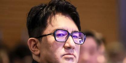 Solicitan Orden de Arresto contra Bang Si-hyuk por Fraude Comercial