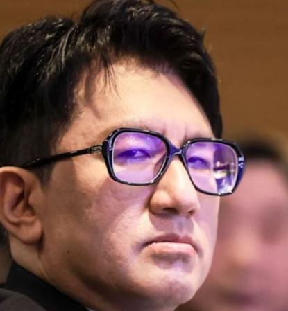 Solicitan Orden de Arresto contra Bang Si-hyuk por Fraude Comercial