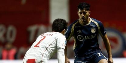 Argentinos Juniors avanza a semifinales tras vencer a Huracán 1-0