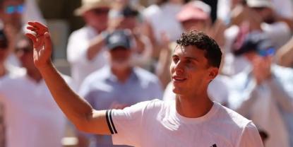 Cerúndolo avanza a octavos tras épica victoria de 6 horas en Grand Slam