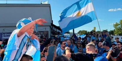 Entusiasmo argentino en Kansas City: hinchas apoyan a la Selección Nacional