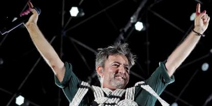 Incidente en concierto de Babasónicos: caída de Adrián Dárgelos impacta al público