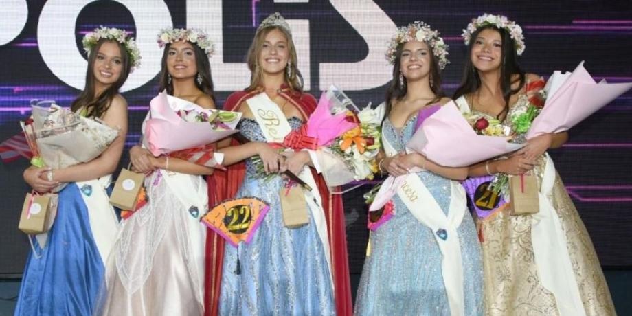 Clara Zamar es elegida soberana del Colegio Santa Bárbara en Jujuy