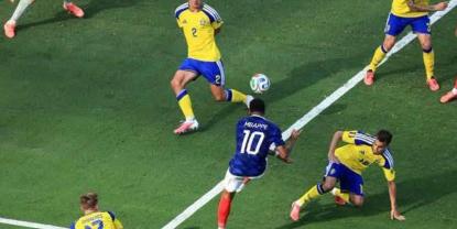 Francia avanza a cuartos tras vencer 3-0 a Suecia en la Copa del Mundo