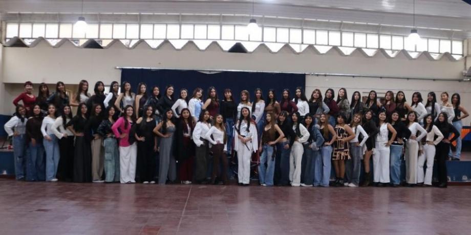 El Colegio N°2 de Jujuy celebra la elección de su reina y el Mundial