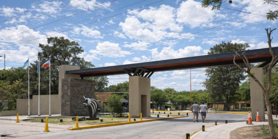 Clima en Añatuya: un sábado nublado y temperaturas moderadas para hoy 1 de agosto de 2026
