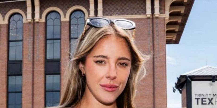 Cortesía de exitoina