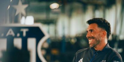 Carlos Tévez se reinventa en el deporte con su emprendimiento de pádel