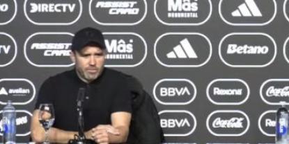 Eduardo Coudet finaliza su ciclo en River Plate tras eliminación en Copa Sudamericana