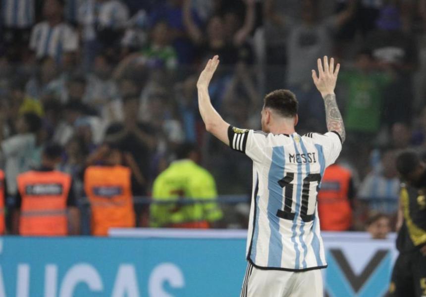 Lionel Messi Anuncia su Retiro del Fútbol Profesional: Un Ícono Desaparece