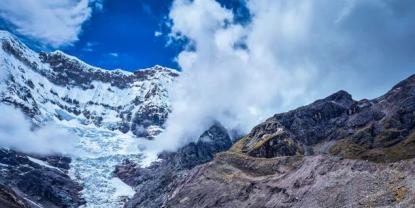 Perú intensifica vigilancia de lagunas glaciares ante riesgos de aluviones