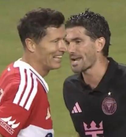 Intensa disputa entre Rodrigo De Paul y Lewandowski en empate de Inter Miami