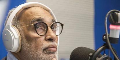 Fallece Oscar González Oro, icónico locutor de la radio argentina