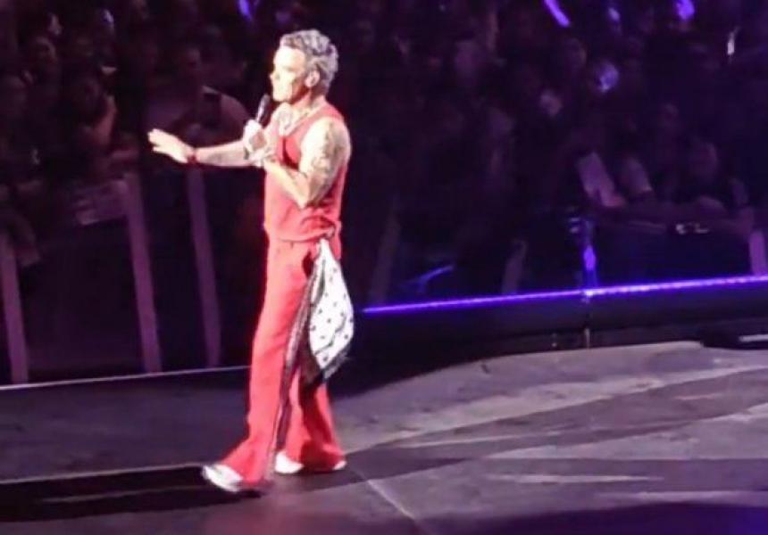 Robbie Williams rinde homenaje a Soda Stereo en su show en Buenos Aires
