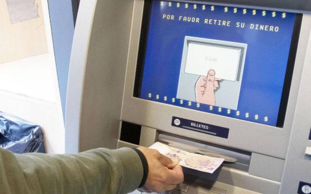 Pozo Hondo: Denunció que le usaron su tarjeta de débito para realizar compras