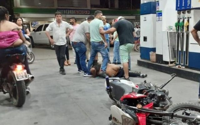 Intentó robar en una estación de servicios y fue “linchado” en la ciudad de Perico