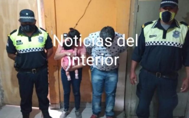 Los descubrieron robando con un bebé en brazos